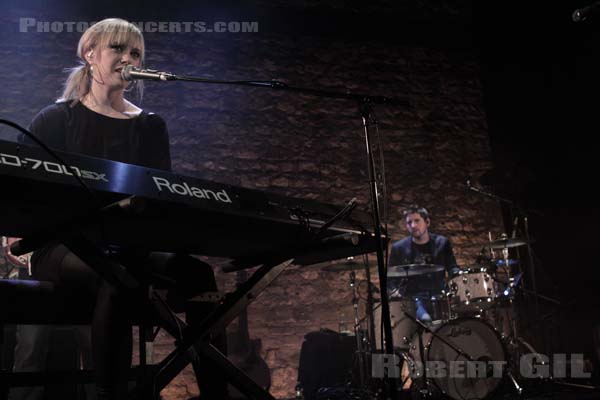 FREDRIKA STAHL - 2010-12-15 - PARIS - Cafe de la Danse - 